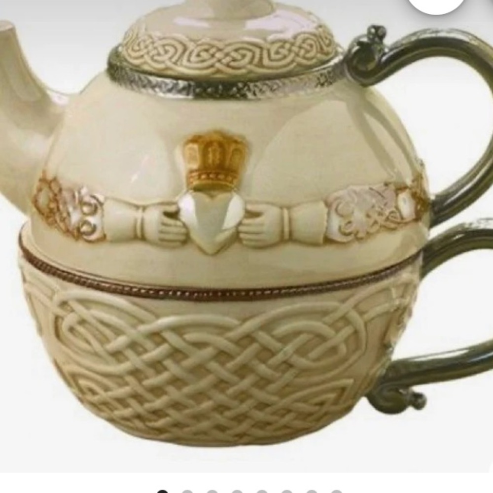 Grasslands Road Cream and Green Tea Set with Basket-Weave Design